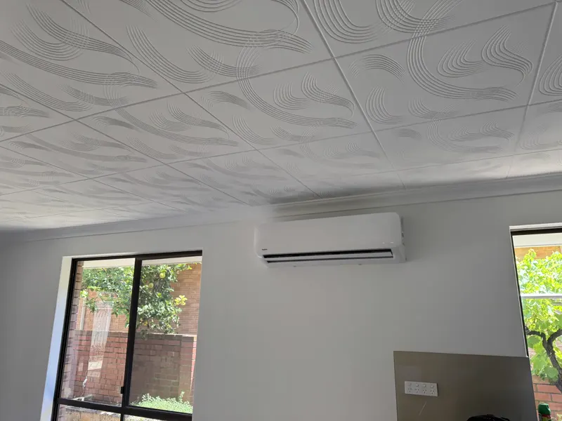 Wall-mounted split system indoor unit installed by Calabreeze